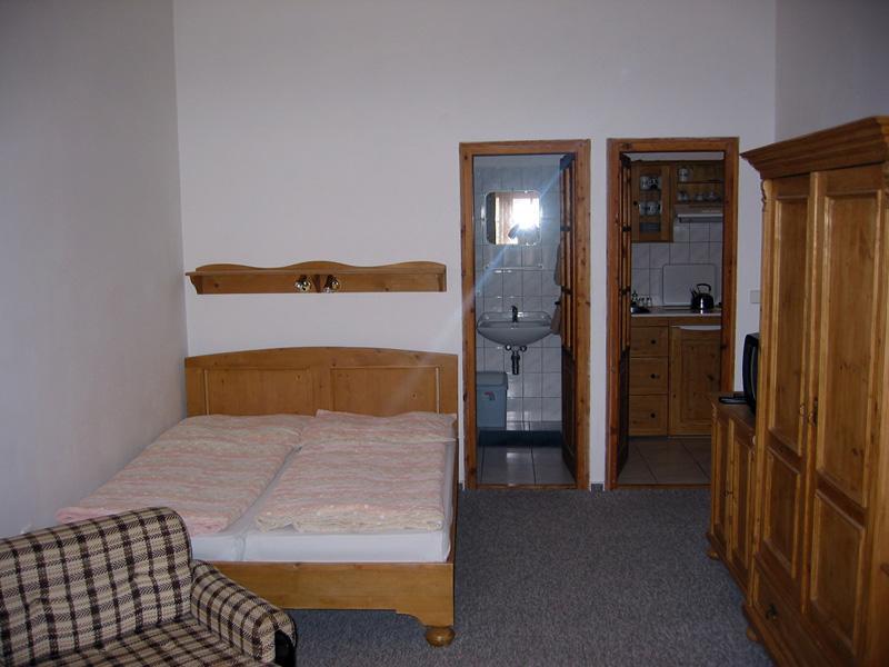 Penzion 102 Pardubice Extérieur photo