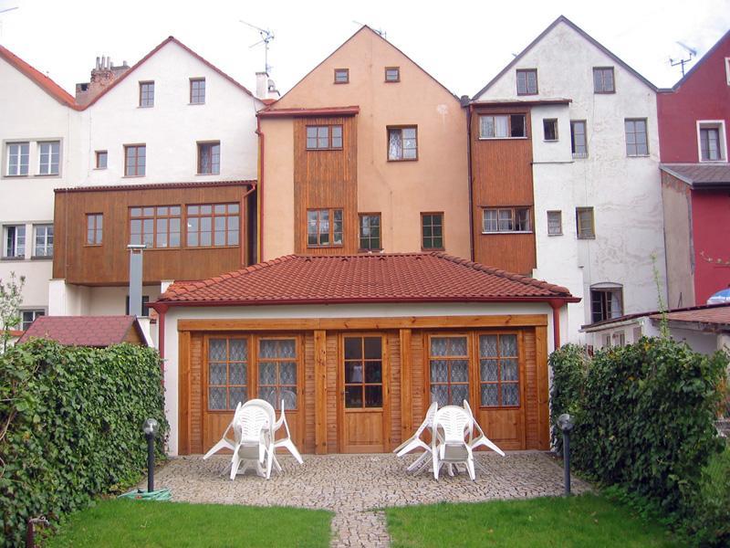 Penzion 102 Pardubice Extérieur photo