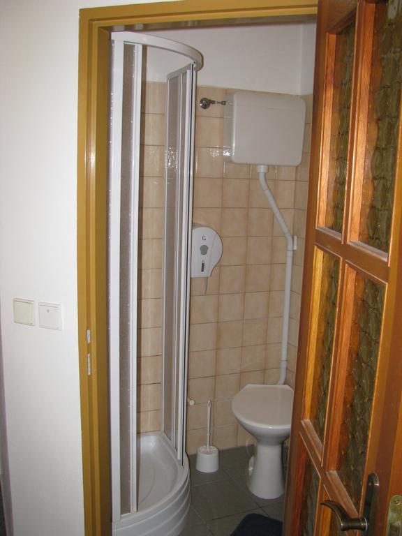 Penzion 102 Pardubice Extérieur photo