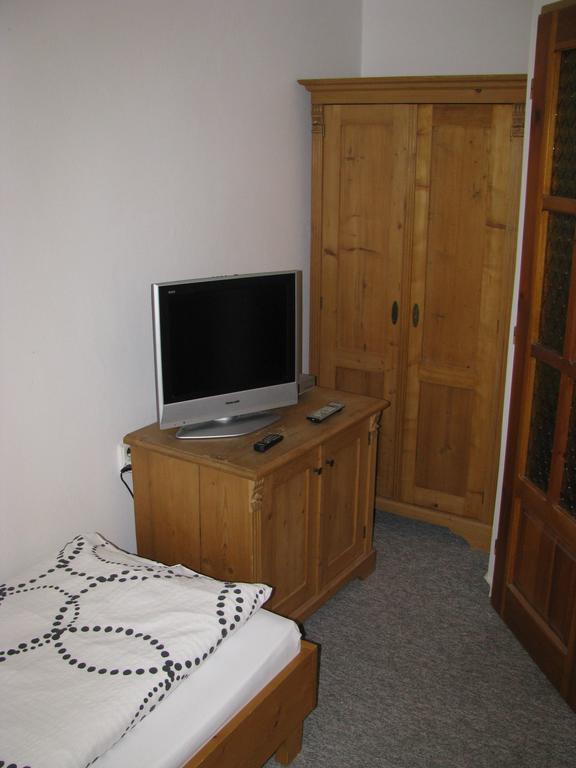 Penzion 102 Pardubice Extérieur photo